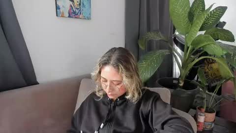 ccuteass online show from March 7, 2025, 3:39 pm