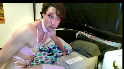 Allie North online show from October 19, 2025, 2:29 pm