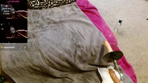 Snapshot of cdude223 chatting on April 4, 2026, 10:18 pm Boy looking for older men for first bottoming experience online show from April 4, 2026, 10:18 pm