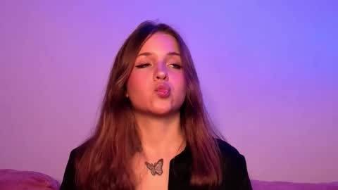 Lina  online show from September 28, 2025, 7:41 pm