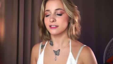 Lina  online show from June 24, 2026, 8:08 pm