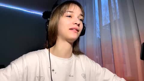 Lily online show from November 22, 2025, 12:04 pm