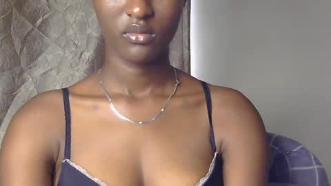 Snapshot of cee_queen chatting on June 21, 2026, 2:30 pm cee_queen online show from June 21, 2026, 2:30 pm