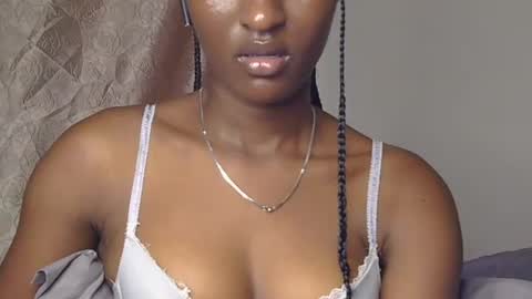 Snapshot of cee_queen chatting on June 23, 2026, 10:24 am cee_queen online show from June 23, 2026, 10:24 am