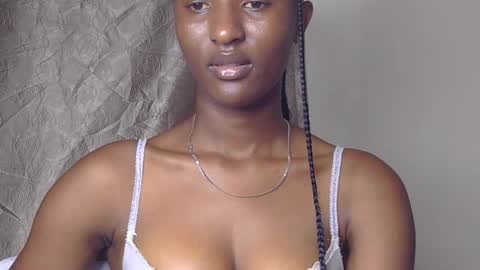 Snapshot of cee_queen chatting on June 26, 2026, 7:07 pm cee_queen online show from June 26, 2026, 7:07 pm