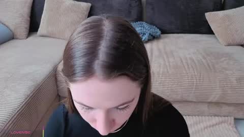 Josie Manesi online show from April 19, 2026, 6:24 am