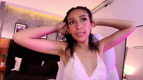 Snapshot of celeste_bm_ chatting on May 5, 2026, 7:33 pm Celeste online show from May 5, 2026, 7:33 pm
