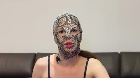 Snapshot of celeste_grayson chatting on June 11, 2026, 2:53 am celeste grayson online show from June 11, 2026, 2:53 am