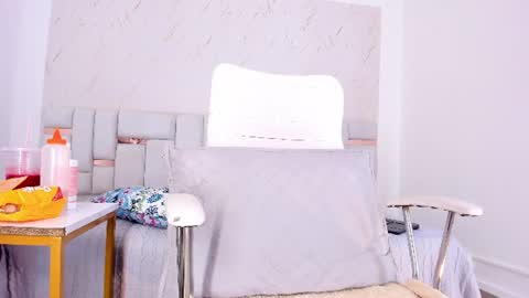 celeste_smmith_ online show from July 26, 2026, 8:16 pm