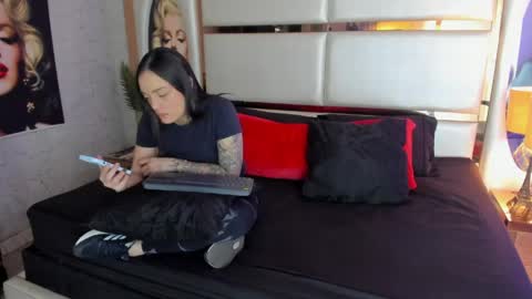 celeste_starsss online show from May 18, 2026, 9:31 pm