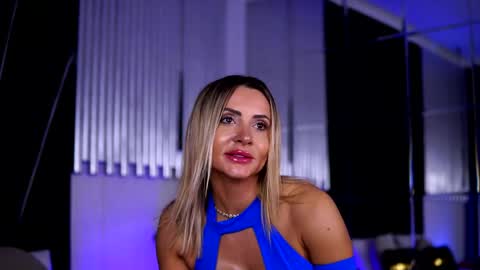 Mona online show from April 19, 2026, 7:38 pm