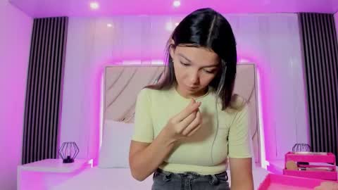 celestebellmont online show from November 25, 2025, 12:05 pm