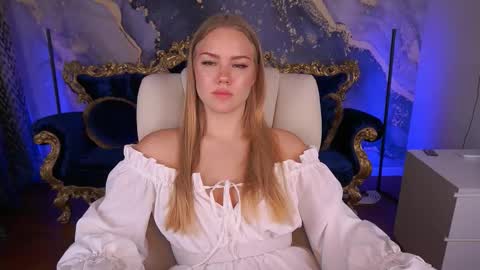 celestenoirr online show from September 17, 2025, 1:13 pm