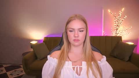 celestenoirr online show from September 29, 2025, 6:18 am