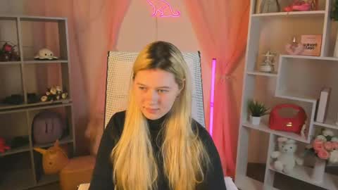 your cute kitty online show from April 17, 2026, 7:06 pm