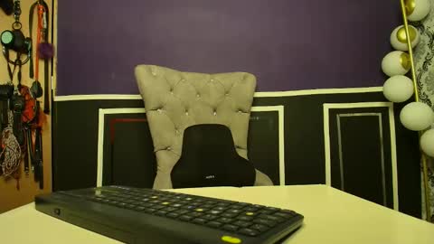       online show from April 21, 2026, 1:42 am