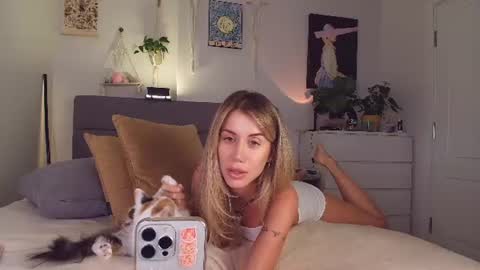 Snapshot of celin_summer chatting on July 23, 2026, 6:06 pm Celin online show from July 23, 2026, 6:06 pm