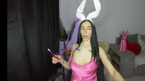 Celine Roxelle online show from April 1, 2026, 8:39 pm