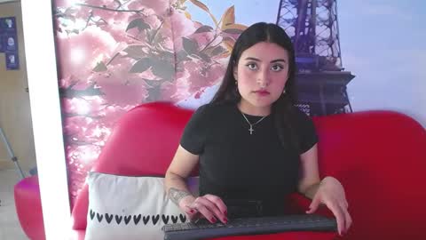 Snapshot of celine_visconti chatting on April 16, 2026, 9:39 pm online show from April 16, 2026, 9:39 pm