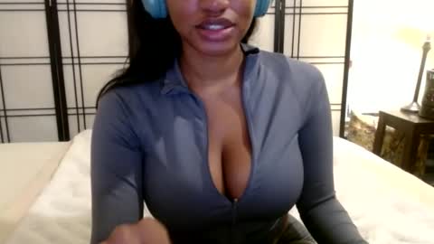 Celine Costas online show from December 4, 2024, 6:39 pm