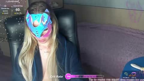 celinereyys online show from June 7, 2026, 8:23 pm
