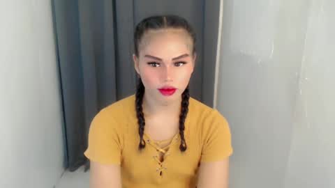 Snapshot of cellin_fuckdoll chatting on June 21, 2026, 5:43 am cellin online show from June 21, 2026, 5:43 am