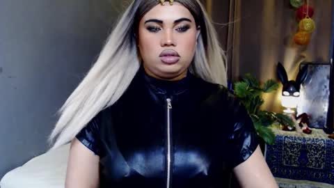 cellinekittcumerr online show from December 4, 2025, 4:05 pm