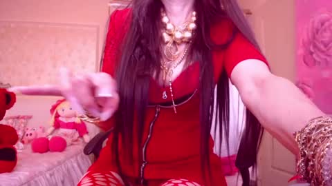 Snapshot of cerisedodd chatting on February 26, 2025, 12:38 am Cerise online show from February 26, 2025, 12:38 am