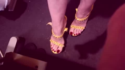 Snapshot of cerisedodd chatting on October 12, 2025, 10:53 pm Cerise online show from October 12, 2025, 10:53 pm