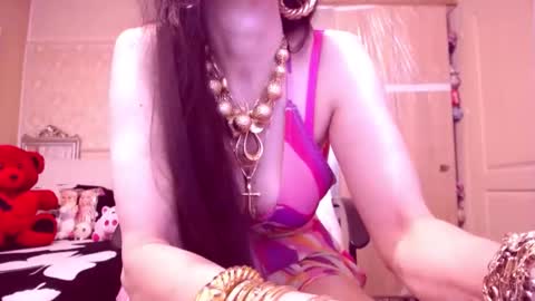 Snapshot of cerisedodd chatting on November 4, 2025, 12:10 am Cerise online show from November 4, 2025, 12:10 am