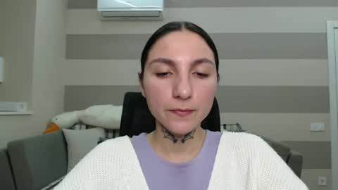 Kate online show from January 17, 2025, 3:11 pm