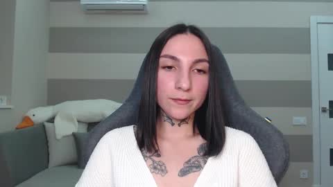 Kate online show from February 25, 2025, 6:53 pm