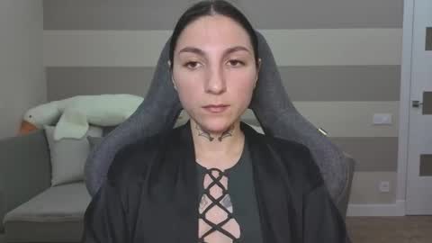 Kate online show from March 7, 2025, 2:12 pm