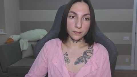 Kate online show from November 25, 2025, 6:02 am