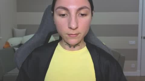 Kate online show from April 1, 2026, 1:41 pm