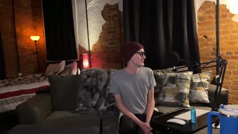 chadbentley420 online show from December 2, 2025, 7:36 am