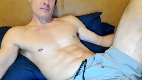Snapshot of chadfox chatting on November 20, 2025, 7:13 pm Chad online show from November 20, 2025, 7:13 pm