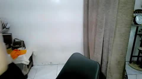 chakadal_xx online show from October 1, 2025, 11:33 pm