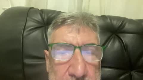Snapshot of champsex305610 chatting on April 21, 2026, 3:17 pm champsex305610 online show from April 21, 2026, 3:17 pm