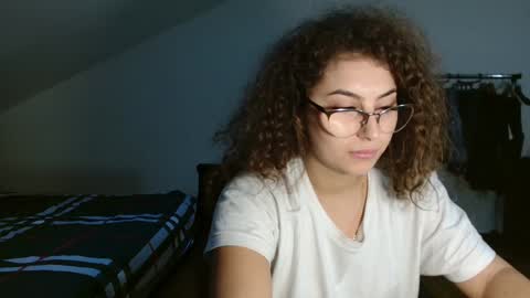 Stephanieblisss online show from December 28, 2024, 1:59 pm