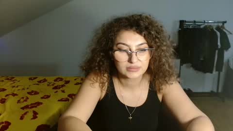 Stephanieblisss online show from January 17, 2025, 8:33 pm