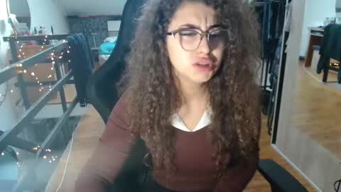 Stephanieblisss online show from December 19, 2025, 10:44 am