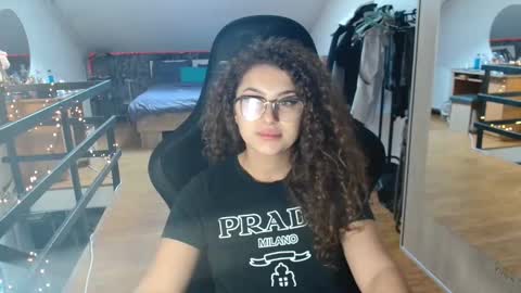 Stephanieblisss online show from January 9, 2026, 11:46 am