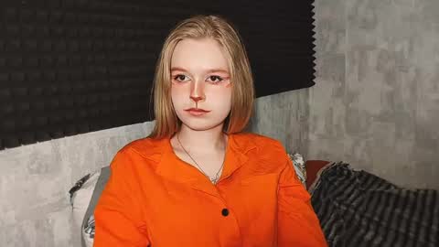 Lia online show from March 19, 2026, 7:34 am