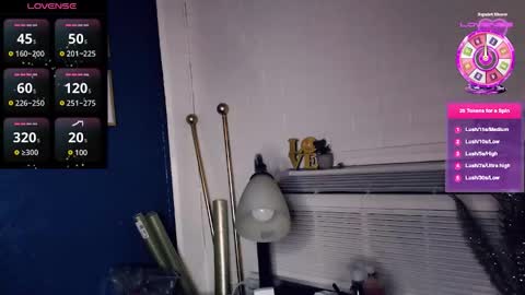 Snapshot of chanelmaxxx chatting on January 28, 2025, 4:08 am ChanelMaxxx online show from January 28, 2025, 4:08 am