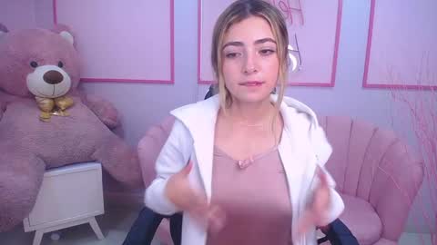 channel_blonde_a online show from December 5, 2024, 2:09 am