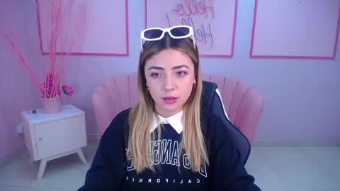 channel_blonde_a online show from December 9, 2024, 4:58 pm