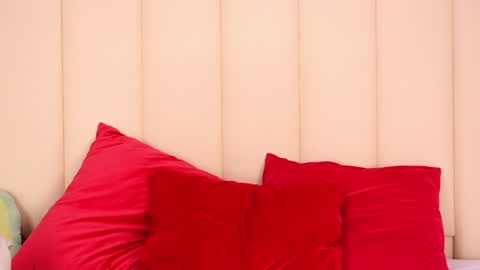 Channelangeless online show from February 5, 2025, 6:48 pm