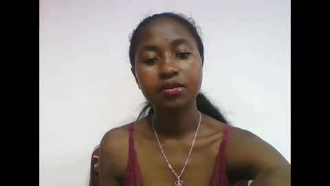 chantale483461 online show from April 15, 2026, 5:14 am