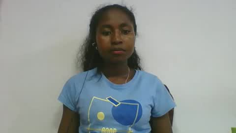 chantale483461 online show from April 18, 2026, 5:50 pm